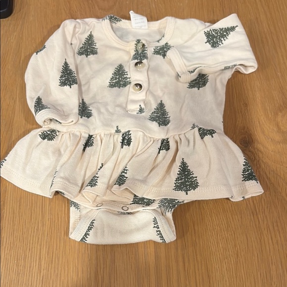 kate quinn Other - Kate Quinn Cream and Green Bodysuit